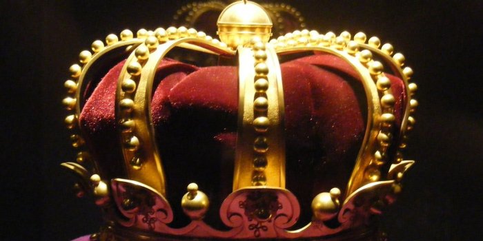 1280x1024 King Crown Wallpapers Bing Images Desktop Background