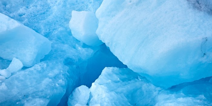 2048x1300 Ice in nature - Barbara's HD Wallpapers