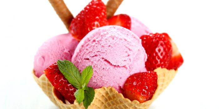1440x1012 A Cup Of Strawberry Ice Cream | Mega Wallpapers