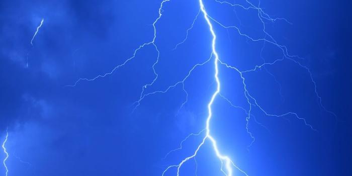 1080x1920 Cool Lightning Strikes iPhone 8 Wallpapers | Lightning photography, Storm  wallpaper, Lightning storm | Blue aesthetic dark, Blue aesthetic pastel,  Dark blue wallpaper