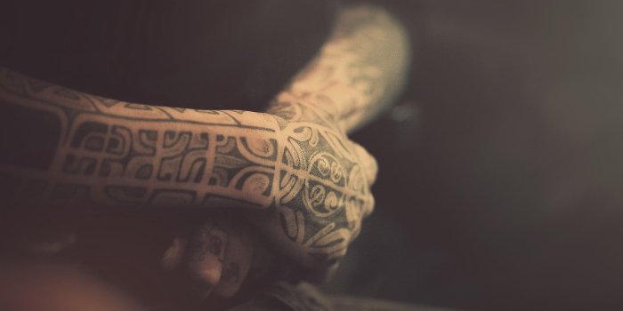 1920x1080 1920x1080, Wallpaper Hand, Man, Tattoo, Light Data - Full Body Tattoo Hd  Wallpaper Iphone - 1920x1080 Wallpaper - teahub.io