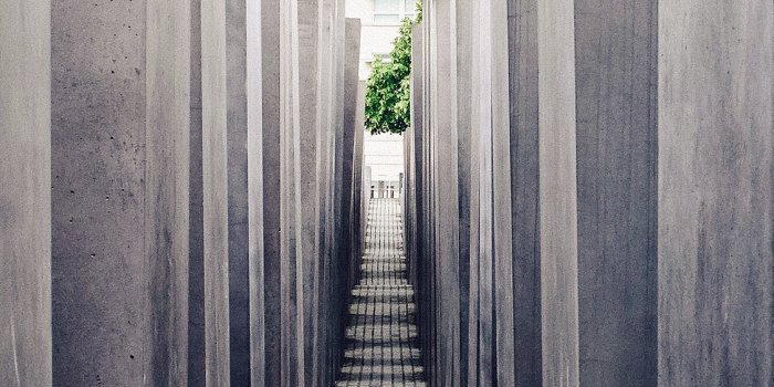 1125x2436 nl90-architecture-building-city-art-gray-blue-wallpaper