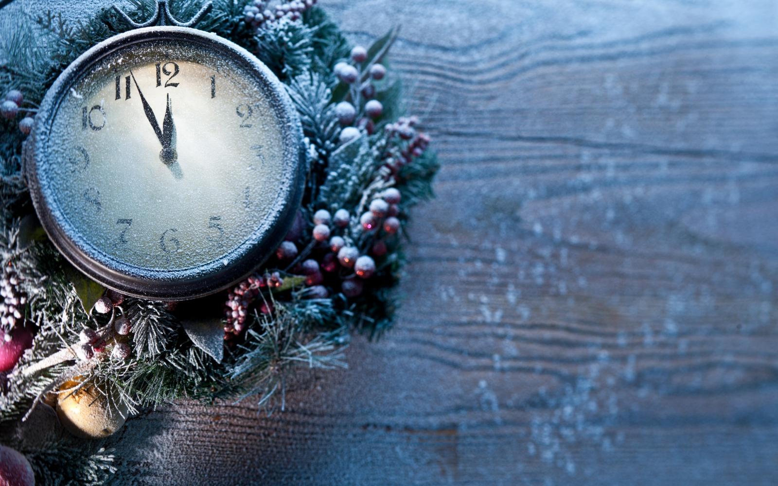 2880x1800 clock, New Year, Frozen, Time Wallpapers HD / Desktop and Mobile Backgrounds