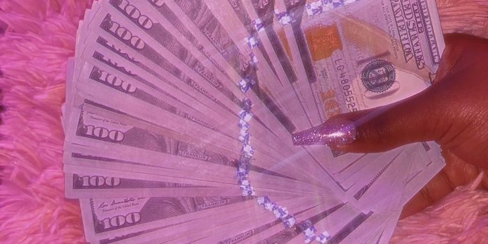 2250x4000 Baddie Wallpaper - NawPic