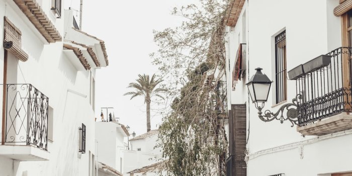 1000x1500 1500+ White Aesthetic Pictures | Download Free Images on Unsplash