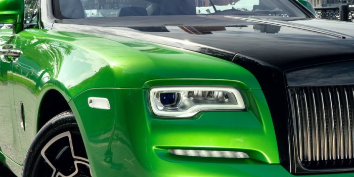 840x1336 Download 840x1336 wallpaper rolls-royce wraith, green-black car, 2019,  iphone 5, iphone 5s, iphone 5c, ipod touch, 840x1336 hd image, background,  23177