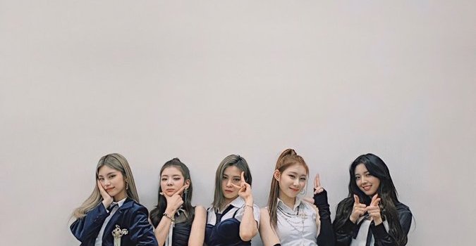 675x1200 itzy wallpapers/lockscreens on Twitter: 