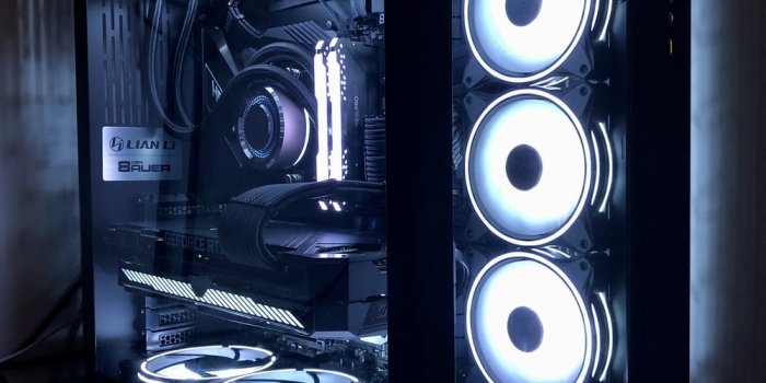 1000x1333 Computer Case Pictures | Download Free Images on Unsplash