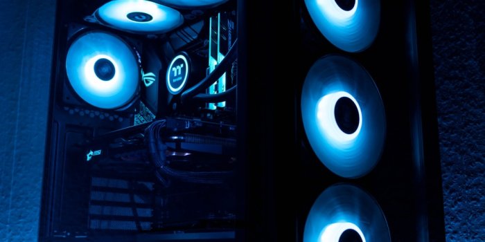 1000x1500 Computer Case Pictures | Download Free Images on Unsplash