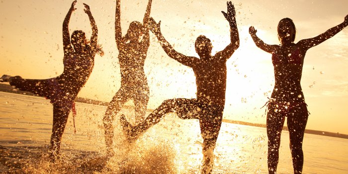 2880x1800 400+ People HD Wallpapers | Background Images