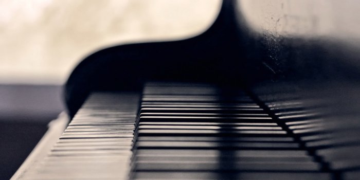 1600x1280 Free download piano wallpaper 868511 piano wallpaper 868497 piano wallpaper  868483 [1600x1280] for your Desktop, Mobile & Tablet | Explore 47+ Piano  Background Wallpaper | Grand Piano Wallpaper, Piano Wallpapers for Desktop, Piano  Images Wallpaper