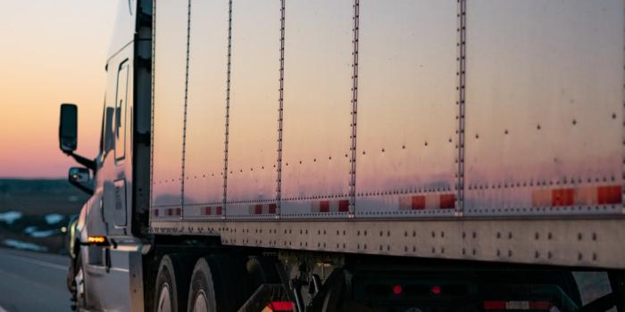 1000x1499 100+ Truck Pictures | Download Free Images on Unsplash