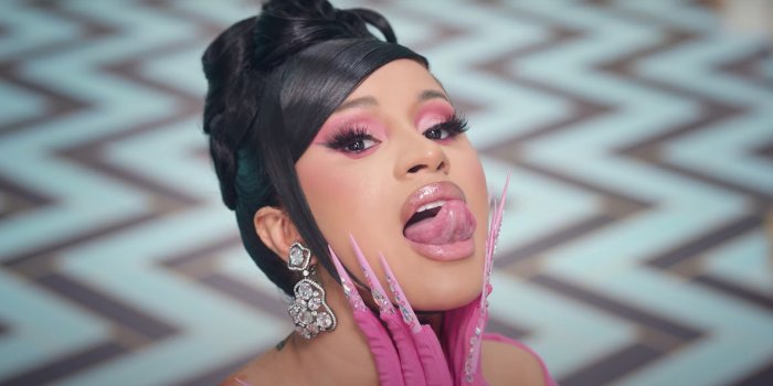 2560x1440 Cardi b Wallpaper - EnJpg