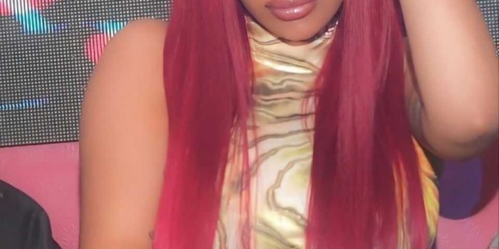 960x1200 Cardi B Wallpaper | WhatsPaper