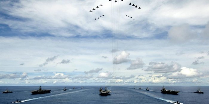 1600x914 Navy Wallpaper #6886169