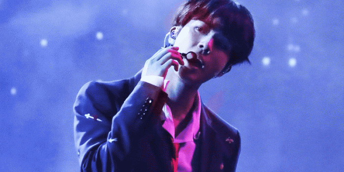 800x1610 BTS Jin Singing iPhone Wallpapers