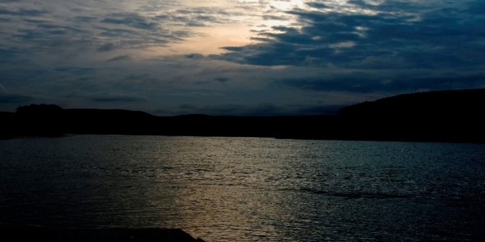 2560x720 Dual Screen Wallpaper - EnJpg