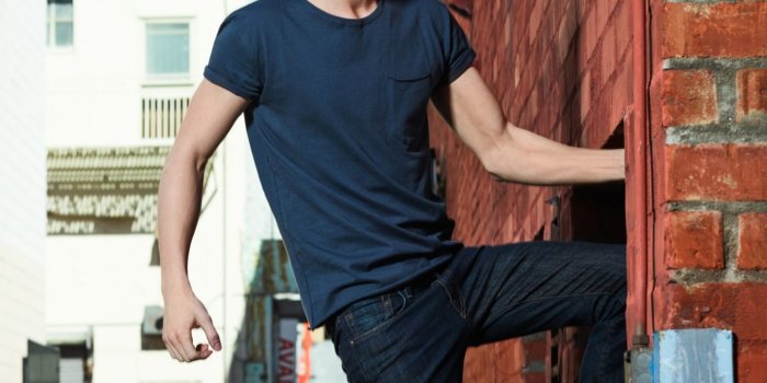 1440x2560 Background Tom Holland Wallpaper - EnWallpaper