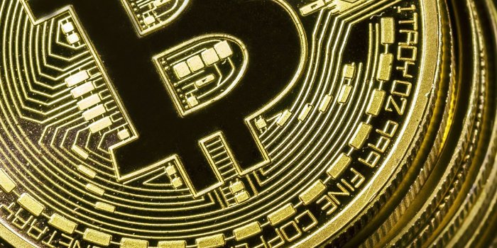 1220x2160 Bitcoin Cryptocurrency Wallpaper 4k Ultra HD ID:6876