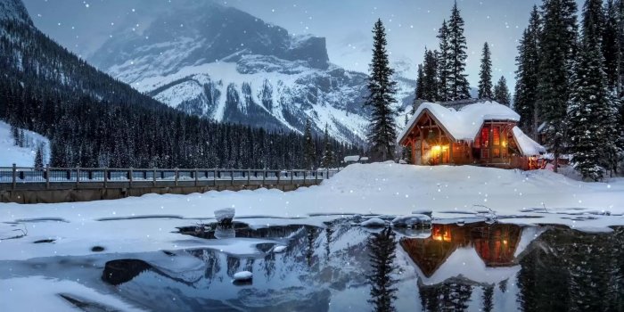 1920x1080 Cozy Winter Cabin Live Wallpaper - WallpaperWaifu