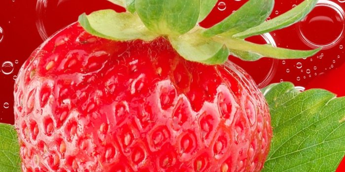 1080x1920 One fresh strawberry, bubbles 1080x1920 iPhone 8/7/6/6S Plus wallpaper,  background, picture, image