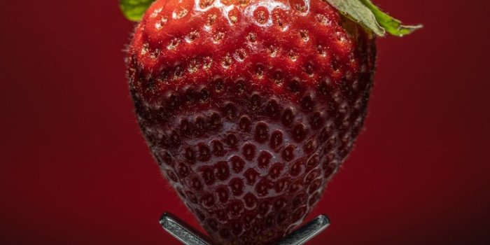 776x1200 Strawberry Wallpaper - EnWallpaper
