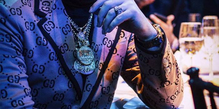 720x1280 Bad Bunny Wallpaper - EnWallpaper