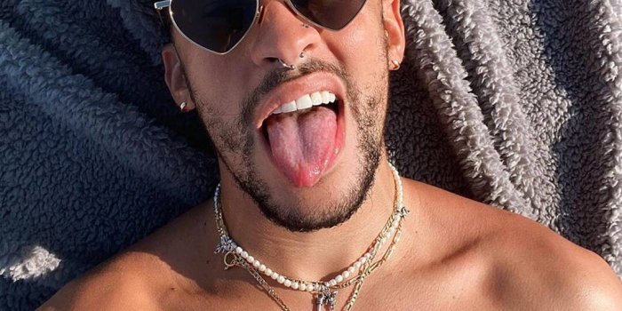 1080x1080 Bad Bunny Wallpaper - EnWallpaper