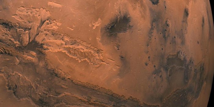 1365x2959 The most detailed photo of Mars | Planets wallpaper, Mars wallpaper,  Wallpaper space