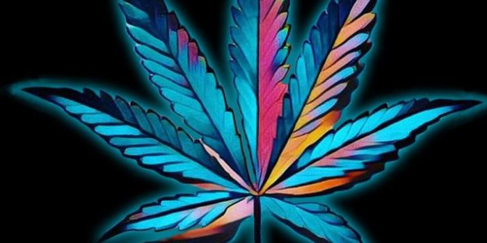 715x1271 Stoner Wallpaper - EnWallpaper