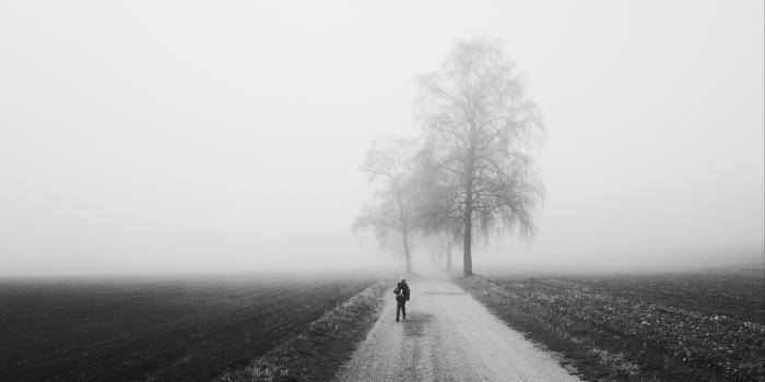 3840x2160 Alone Boy In Winter Alone 4k Wallpaper Desktop Background - Hd Alone  Wallpaper In Laptop - 3840x2160 - Download HD Wallpaper - WallpaperTip