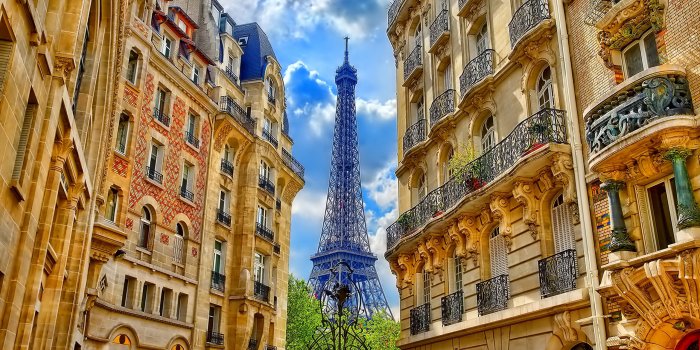 2560x1600 Eiffel Tower Between Buildings Paris France Hd Wallpaper 2560x1600 :  Wallpapers13.com