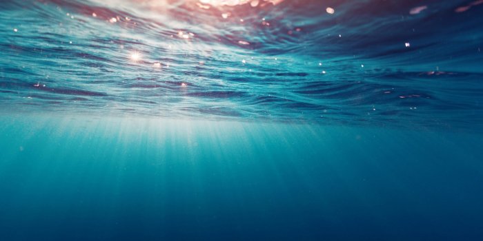 1332x850 Wallpaper sea, summer, water, light, squirt, glare, bubbles, the ocean,  for, depth, vacation, underwater world, underwater, drops images for  desktop, section природа - download