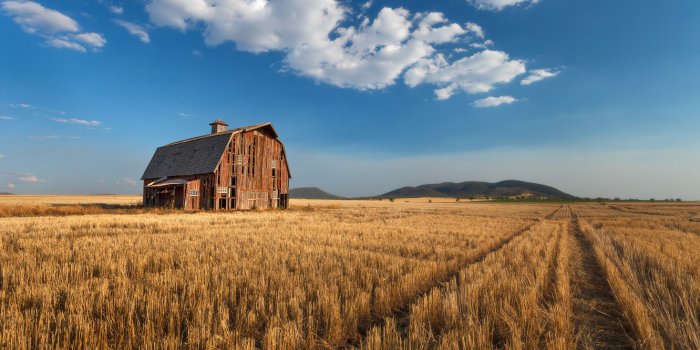 1332x850 Wallpaper hills, horizon, the barn, hills, horizon, barn, farm, farm images  for desktop, section пейзажи - download