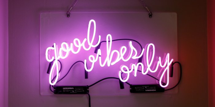 1920x1200 Good Vibes Neon Sign Wallpaper 70598 1920x1200px
