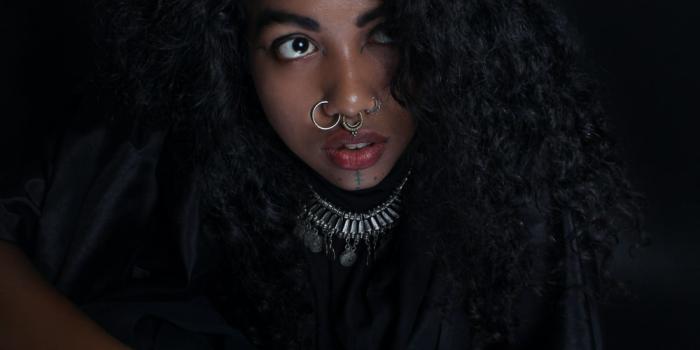 1000x1000 1500+ Black Background Girl Pictures | Download Free Images on Unsplash