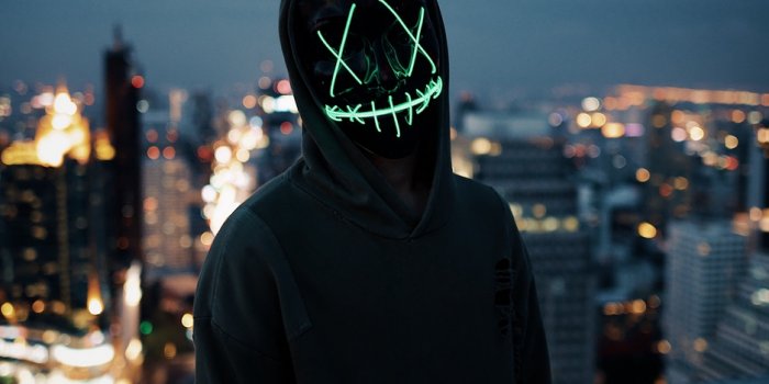 938x1668 Wallpaper Mask, Silhouette, Anonymous, Hood, Light, - Обои На Телефон Маски  (#2213190) - HD Wallpaper & Backgrounds Download
