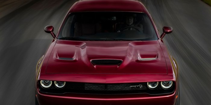 1366x2049 Dodge Challenger Srt Hellcat Data Src Dodge Challenger - Dodge Challenger Hellcat  Wallpaper Iphone - 1366x2049 Wallpaper - teahub.io