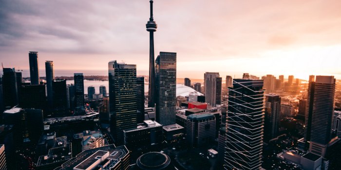 2560x1600 Download wallpaper: Skyscraper from Toronto 2560x1600