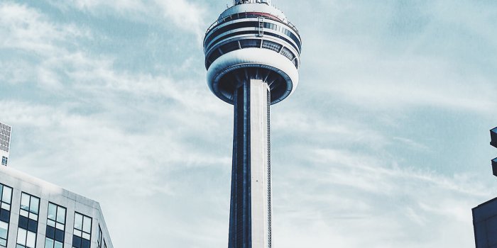 1242x2208 iPhoneXpapers.com | iPhone X wallpaper | of32-nature-cntower-toronto-city
