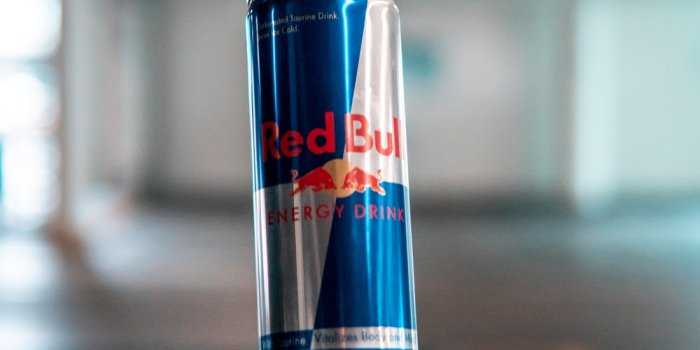 1000x1500 500+ Red Bull Pictures [HD] | Download Free Images on Unsplash