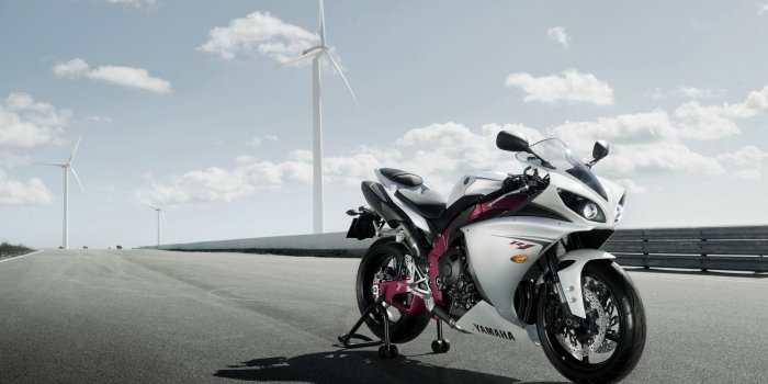 2560x1600 Yamaha R1 Wallpapers | BadAssHelmetStore