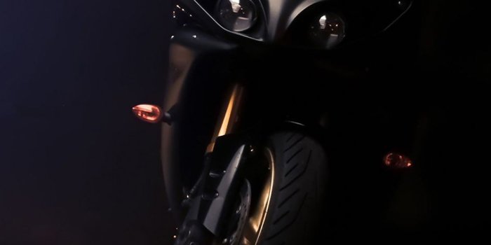1125x2436 af47-yamaha-ride-motorbike-wallpaper