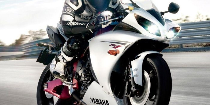 1024x1024 Yamaha Bike Wallpapers