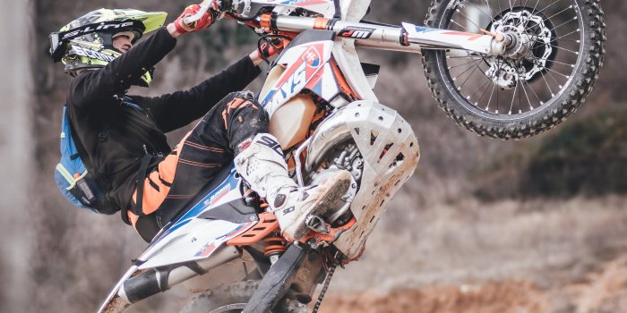 3712x5568 10,000+ Best Dirt Bike Photos · 100% Free Download · Pexels Stock Photos