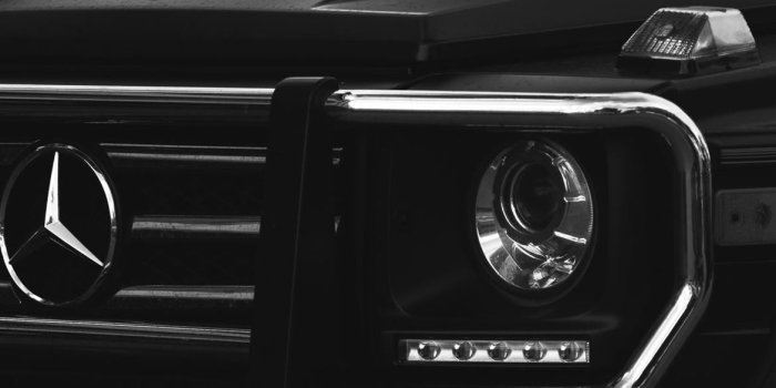 1170x2532 black Mercedes Benz car iPhone 12 Wallpapers Free Download