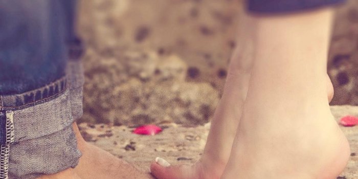 1080x1920 Wallpaper Foot - Love Couple Wallpaper Feet - 1080x1920 Wallpaper -  teahub.io