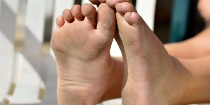 1920x1080 How To Sell Feet Pics Online For Extra Money [2022 Guide] • Savvy Budget  Boss