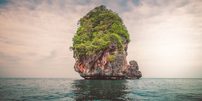 3840x2160 Lonely Island 4k, HD Nature, 4k Wallpapers, Images, Backgrounds, Photos and  Pictures