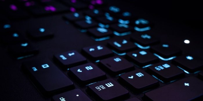 1000x1500 Gaming Keyboard Wallpapers - Top Free Gaming Keyboard Backgrounds -  WallpaperAccess